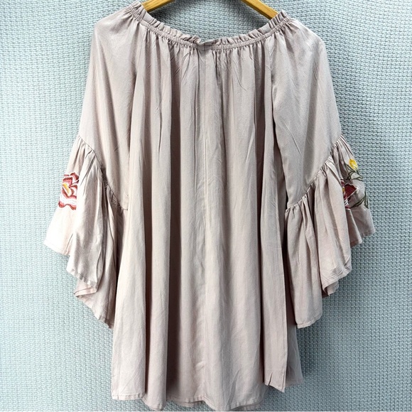 NWT Feathers Light Pink Flared Sleeve Blouse Women Sz Small- Boho Peasant Flowy - Picture 7 of 9